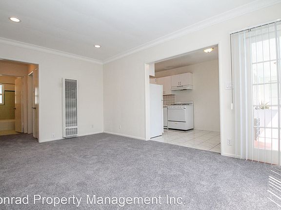 2nd image of 12012-12016 Moorpark St #12016-6