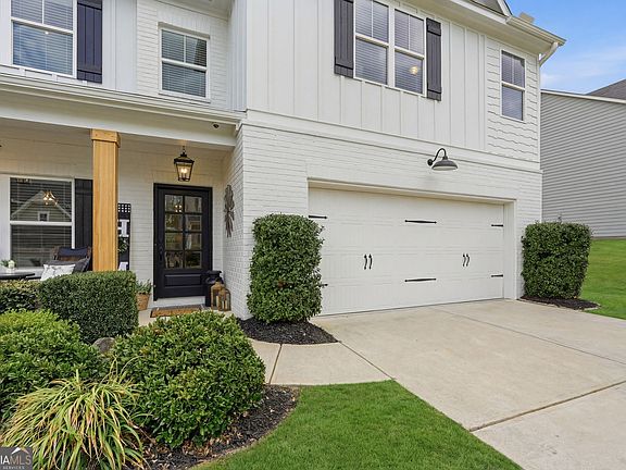 3rd image of 6125 Banyan Trl