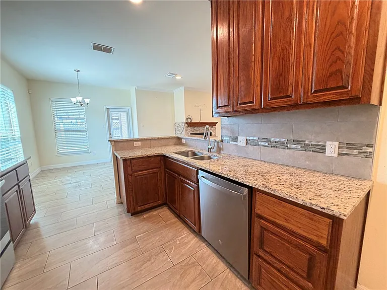 1816 Chesapeake Bay Dr — Photo 12