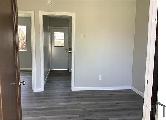 5062 Randolph St — Photo 2