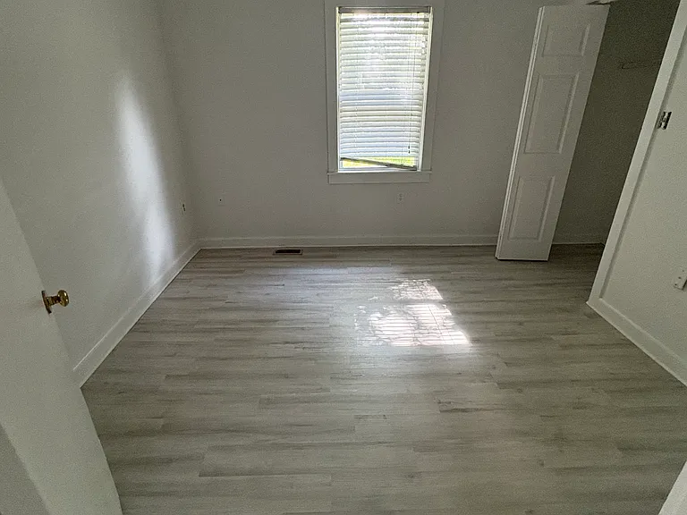 1016 Queen St — Photo 5