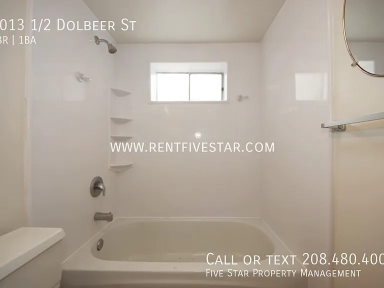 1013 1/2 Dolbeer St — Photo 7