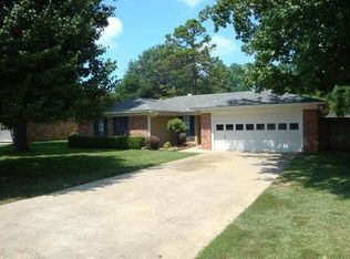 22 Village Cir, Wake Village, TX 75501
