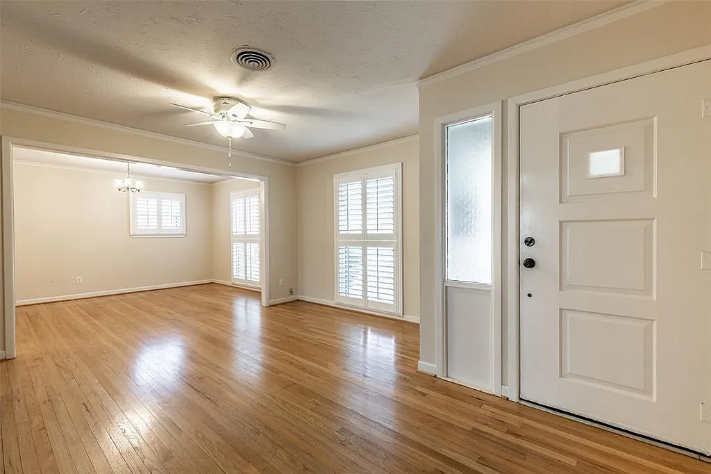 2624 Lake Oaks Rd — Photo 4