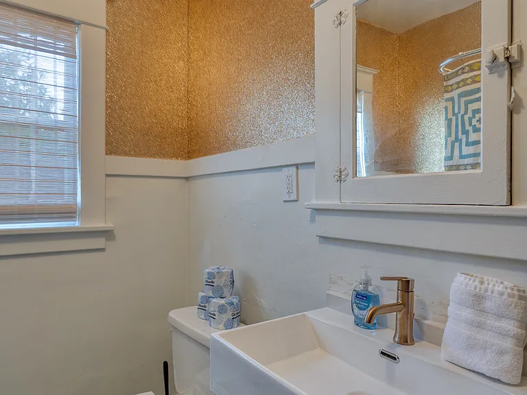 2215 SE Powell Blvd #2 — Photo 11