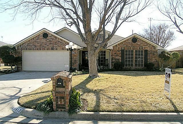 1st image of 1417 Strickland Dr