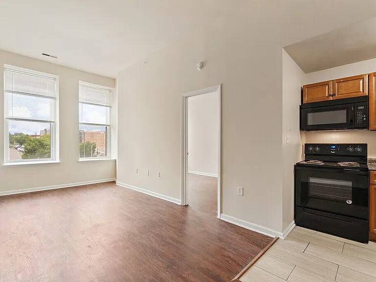 Kitchen/ Living Room