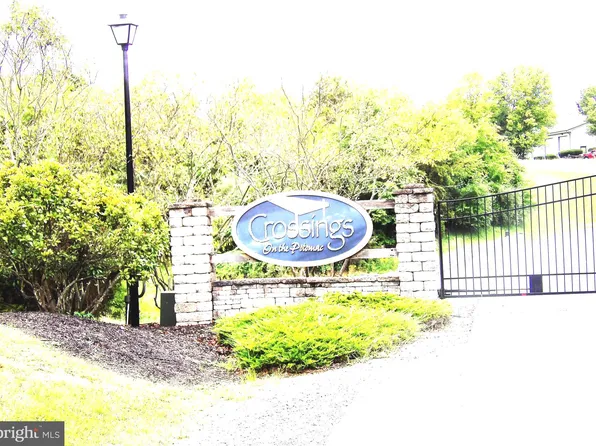 64 Piscataway Ln, Hedgesville, WV 25427