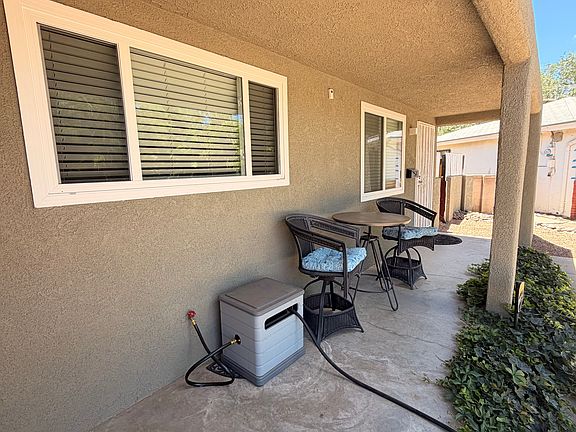 2nd image of 10300 Stovall Pl NE