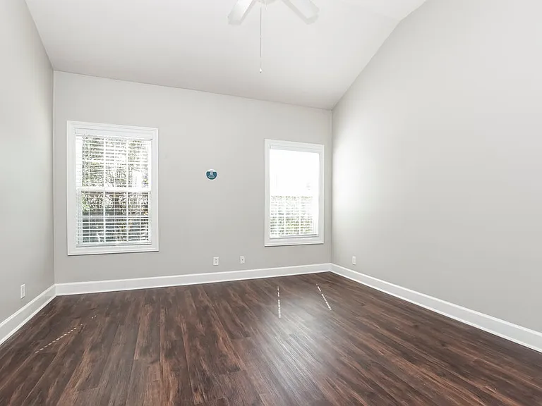 1811 Potters Ct — Photo 9