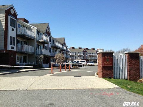 2nd image of 9430 Magnolia Ct