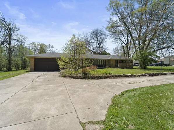 1533 West El Rancho DRIVE, Mequon, WI 53092