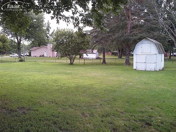 2nd image of 1243 Arrowhead Dr