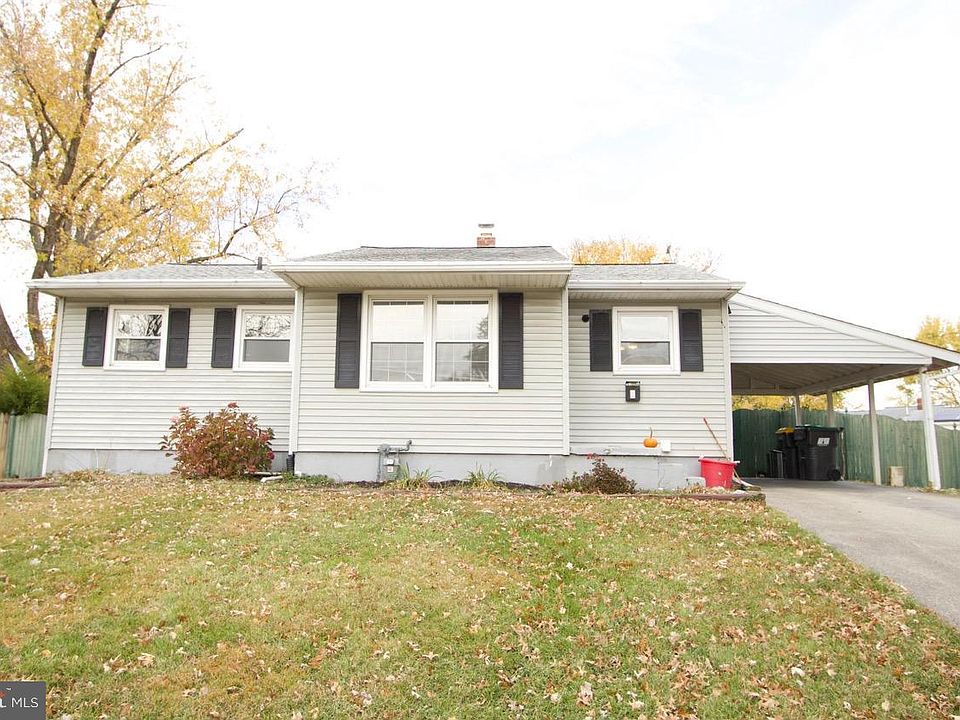 2nd image of 8 Vicar Ln