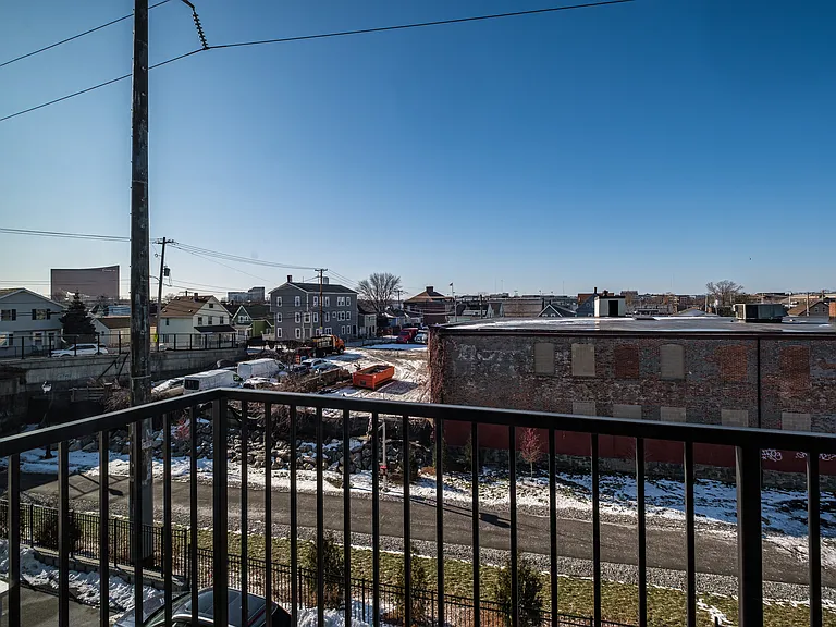16 Laurel St — Photo 36