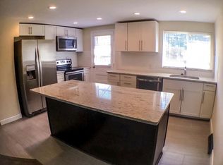 910 Woodhill Dr, Grandview Heights, OH 43212