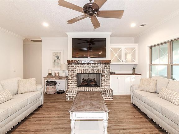 5th image of 119 Wellington Pl