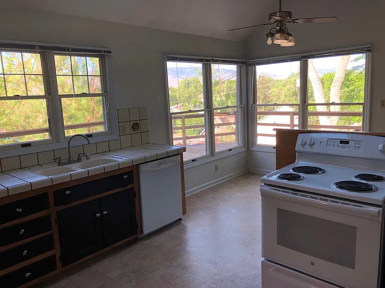 103 Hillside Dr — Photo 15