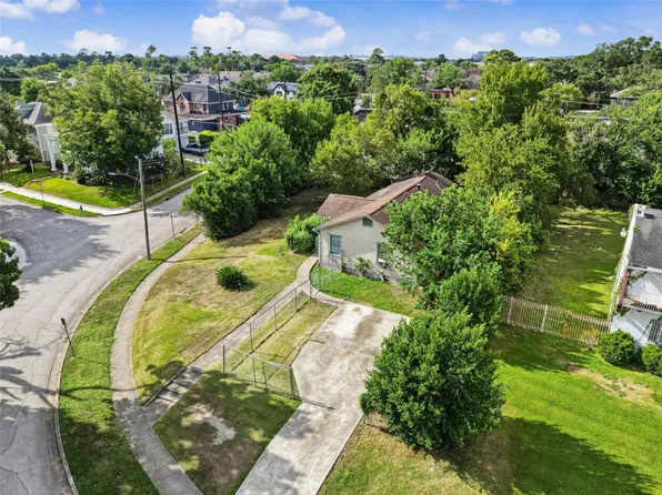 5130 Live Oak St, Houston, TX 77004