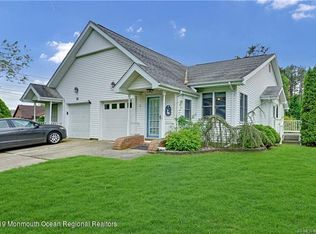 16 Cedar Ave, Manahawkin, NJ