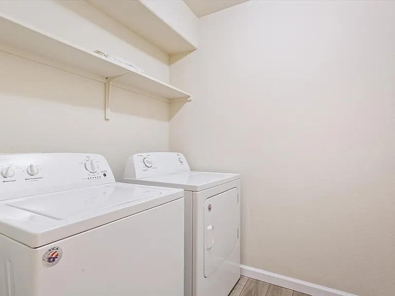 3105 Beutel Rd — Photo 21