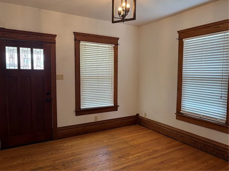 612 Superior St — Photo 4