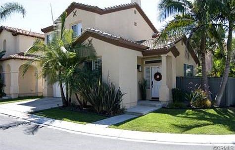 1st image of 10 Halcyon Ln