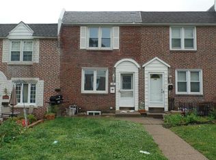 18 Ashbourne Rd, Darby, PA 19023