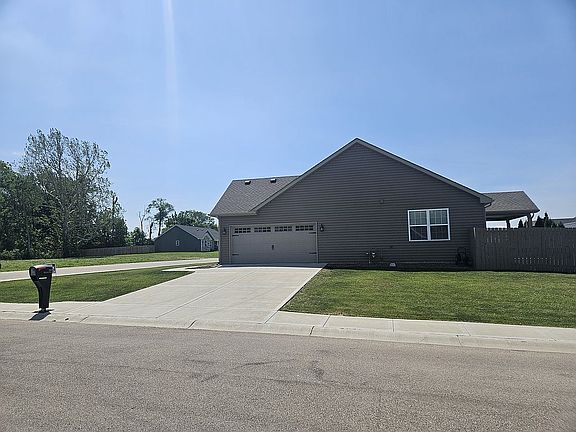 4th image of 199 Driftwood Ave