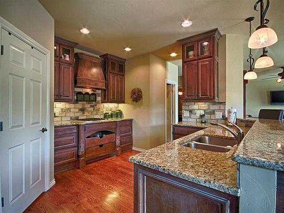5th image of 13301 Blue Canyon Cir
