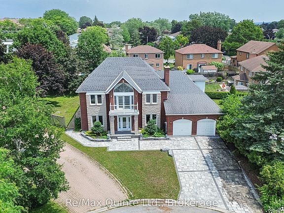 3rd image of 17 Applewood Ct