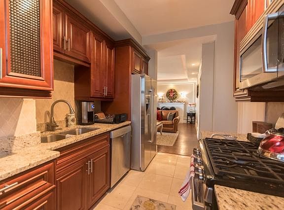 3rd image of 3520 N Lake Shore Dr APT 12K