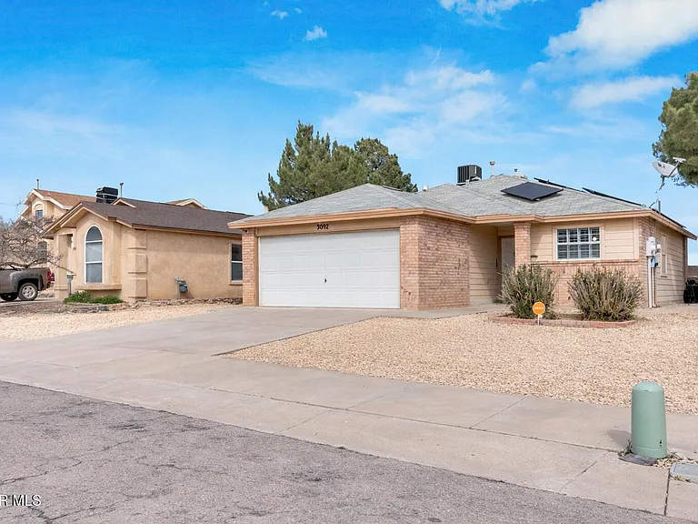 3092 Tierra Bowles Dr — Photo 2