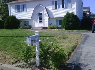 11 Little John Ln, West Warwick, RI 02893