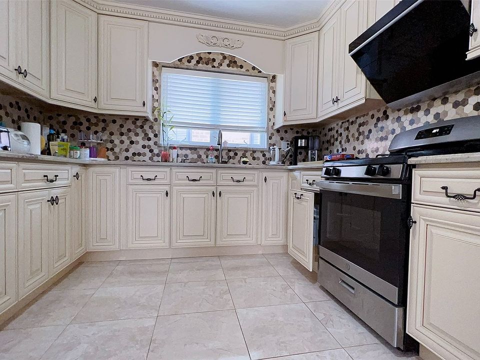 15741 25th Ave Whitestone, NY, 11357 Apartments for Rent Zillow