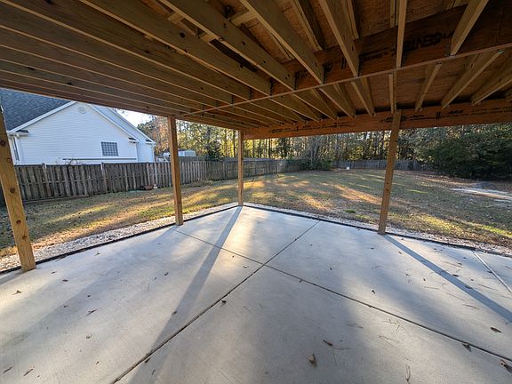 4th image of 717 Windsor Dr