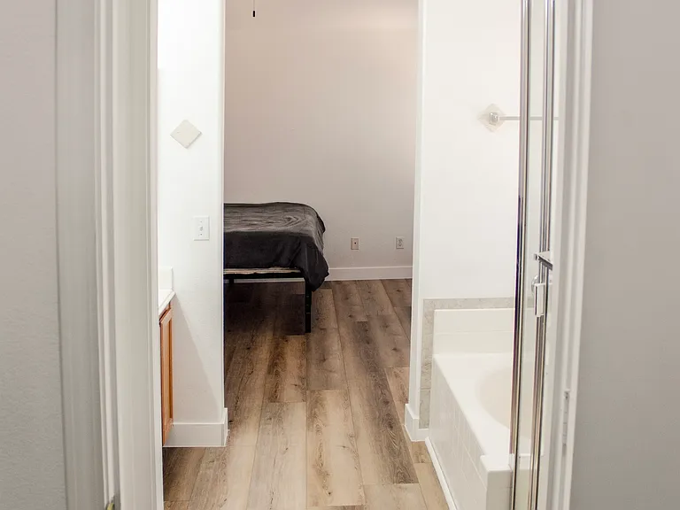 Swanbrooke Dr — Photo 25