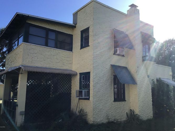 1st image of 6 Clarendon Ct