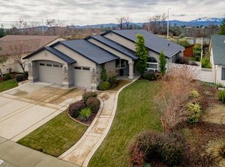 482 River Park Dr, Redding, CA 96003