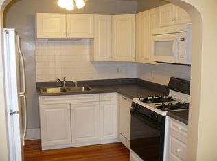 1215 E 10th St #6, Davenport, IA