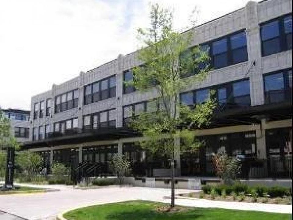 1st image of 1150 W 15th St Unit 206