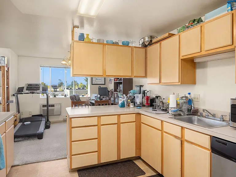 Nordhaven Apartments — Photo 15