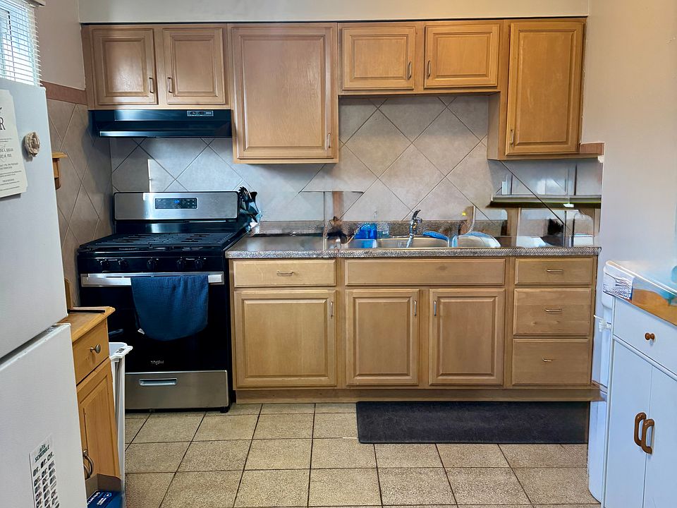 1st image of 400 Passaic Ave Floor 1