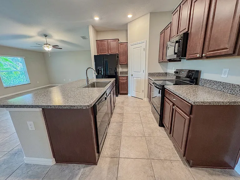 17132 White Mangrove Dr — Photo 4