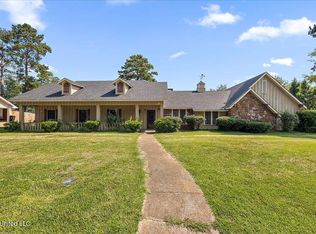 5222 Cloverdale Dr, Jackson, MS 39272