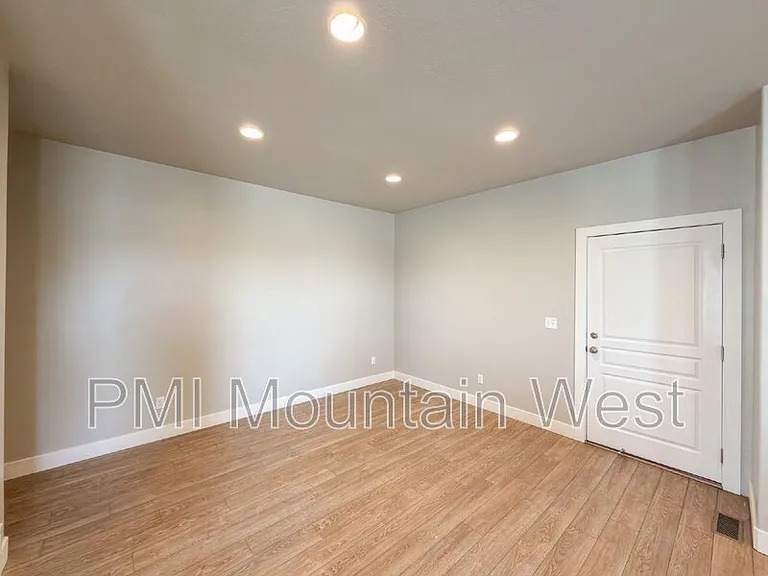 1424 S Mountain View Ct — Photo 11