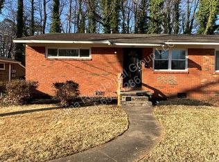 520 Blendwood Dr, Charlotte, NC 28215