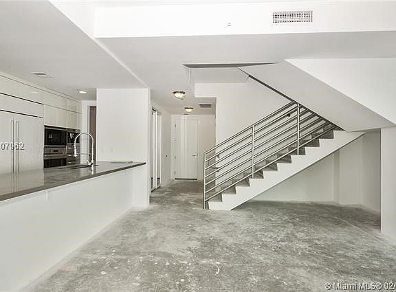 5th image of 17475 Collins Ave Unit 302