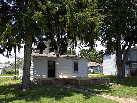 3rd image of 907 S 18th St