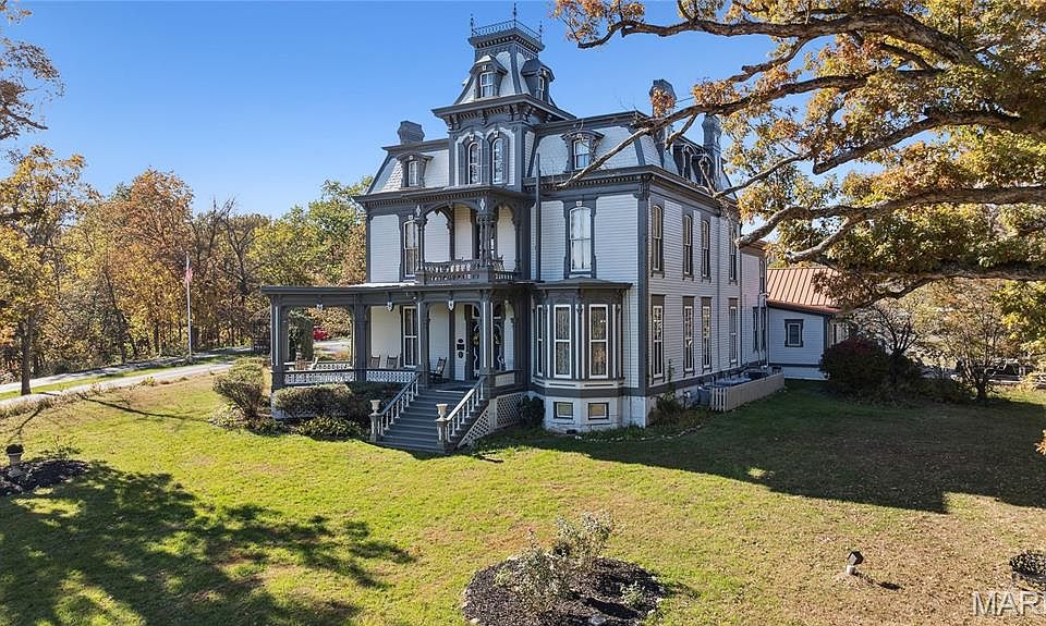 1st image of 11069 New London Gravel Rd